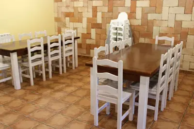 Un restaurante o sitio para comer en Casa El Tío Carrascón - alojamiento rural
