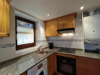 Una cocina o zona de cocina en InmoCyma Verdiblanco Familias-Valle de Benasque