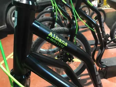 Montar en bicicleta en Casa Albana Alacón o alrededores
