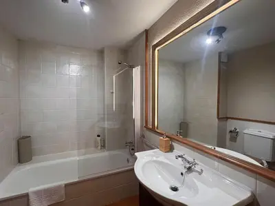 Un baño de Cal Mestre - L'Amfitriona