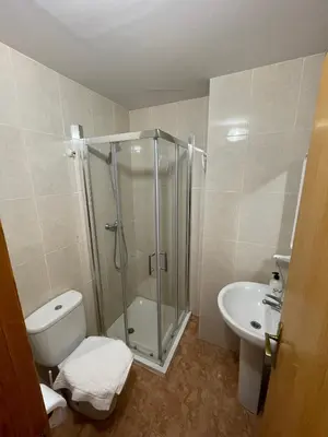 Un baño de Hostal La Rurala Estopanyà