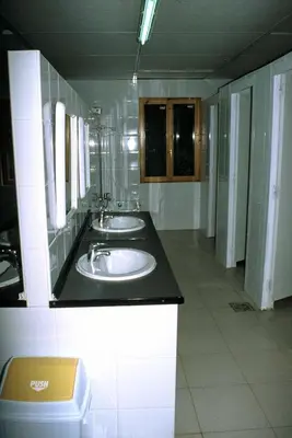 Un baño de Camping Pirineos Cien Lagos