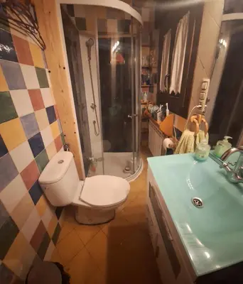 Un baño de Casa Guardafuentes de Ordesa ,Casa del Guardés