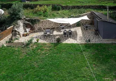 Jardín al aire libre en Val Aran: apartamento con chimenea,jardín y vistas