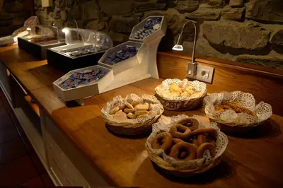Comida en o cerca de este hotel