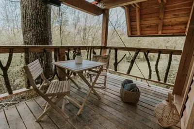 Un balcón o terraza de Ekia Basoa Suites