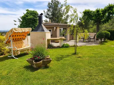 Jardín al aire libre en Holiday Home Ca Romeu by Interhome