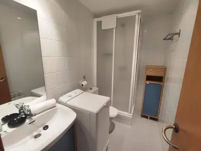Un baño de Gala by Cardi Suites