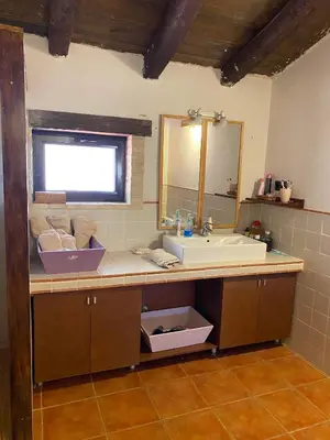 Un baño de Cal Bondia