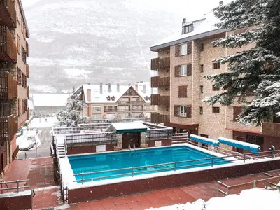 Piscina en o cerca de S1 eraclau - Eth Balear con garage SAPPORO VIELHA