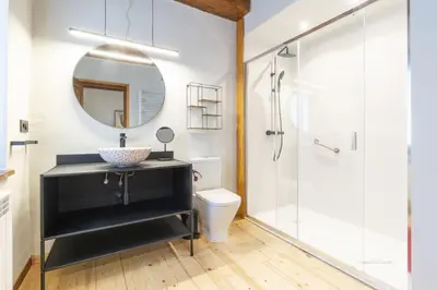 Un baño de Luderna - Casa con terraza Somont