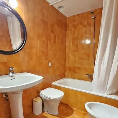 Un baño de Cal Peyrí