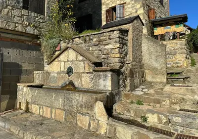 Plano de Caldares: Exclusivo Ático en El Pueyo de Jaca