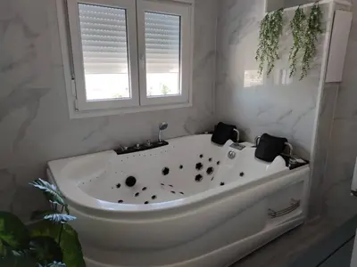 Plano de Apartamento con Jacuzzi: El Rincón de las Delicias
