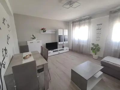 Una televisión o centro de entretenimiento en Apartamento con Jacuzzi: El Rincón de las Delicias