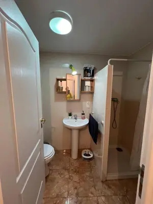 Un baño de Tranquilo apto ideal paraTurismo Rural y Relax