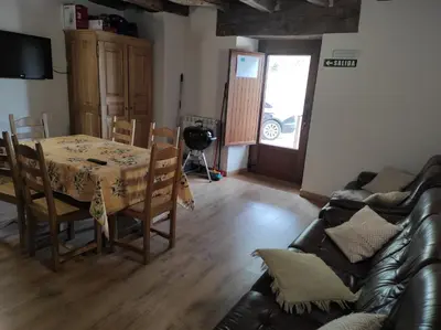 Una televisión o centro de entretenimiento en Palacio de Aralar Terracita