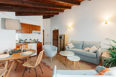 Una cocina o zona de cocina en El Molí Nou - Rural flats