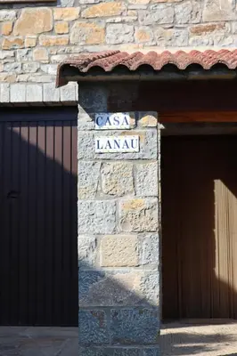 Plano de Lanau Casa Barbacoa Bike's Jardín Naturaleza