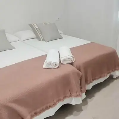 Alcañiz Flats Center