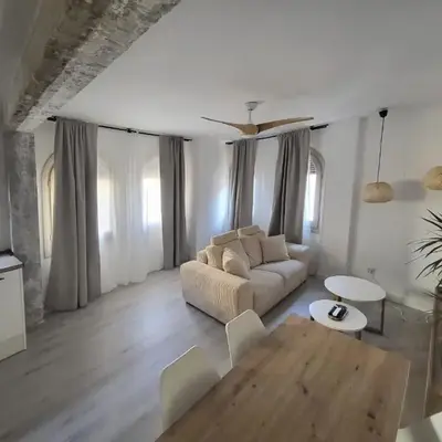 Apartamentos Crispín Candela