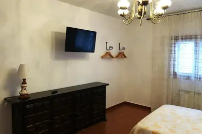 Una televisión o centro de entretenimiento en Ave Fénix