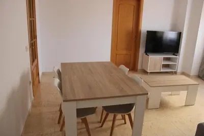 Una televisión o centro de entretenimiento en Raconet de Peramola