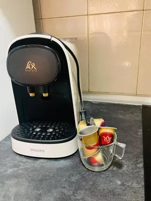 Utensilios para hacer té y café en Apartamento El Olmo - casco histórico de Zaragoza