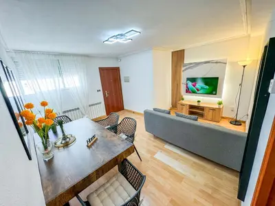 Una televisión o centro de entretenimiento en El Angel del Pilar Turistea