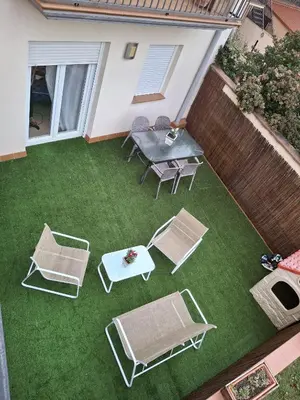 Un patio o zona al aire libre en Apartamento Confort Valderrobres