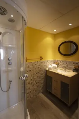 Un baño de Casa Rural Gite El Tossal