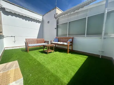 Jardín al aire libre en Atico con vistas al Mercado Central Opcion de parking
