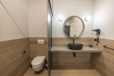 Un baño de Portal de Francia by Clabao