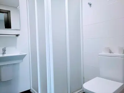 Un baño de Albergue Capuchinos Rocamador