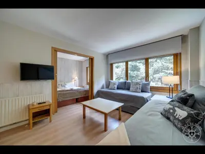 Una televisión o centro de entretenimiento en BOLQUER de Alma de Nieve