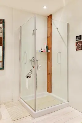 Un baño de Curia 18 by Clabao