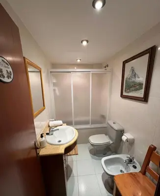 Un baño de Arafita, cálido y familiar - Arafita Apartamentos