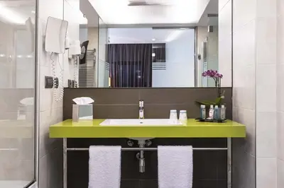 Un baño de Globales Castillo de Ayud