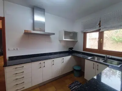 Una cocina o zona de cocina en Casa Rural en Valmuel El Arquero