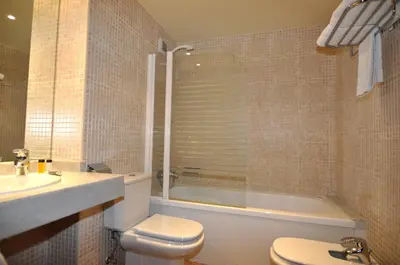 Un baño de Aparthotel Solé