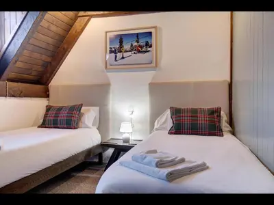 Cama o camas de una habitación en CASA BOLARD de Alma de Nieve