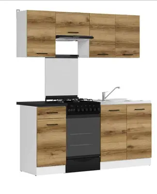 Una cocina o zona de cocina en Habitación E