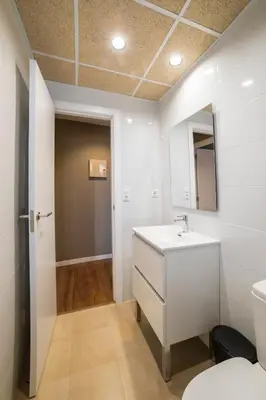 Un baño de VALERIA DREAMS-Mártires 3ºB
