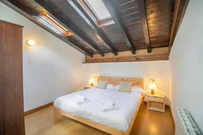 Cama o camas de una habitación en Espaciosa casa rural en pleno corazón del Baztán
