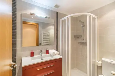 Un baño de Acogedor apartamento rodeado de naturaleza