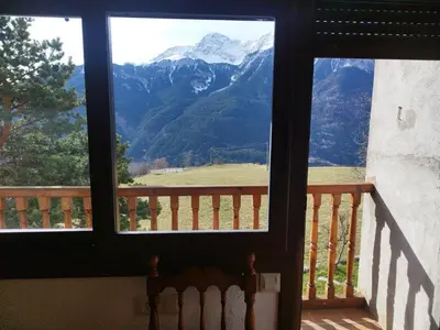Vista general de una montaña o vista desde the country house