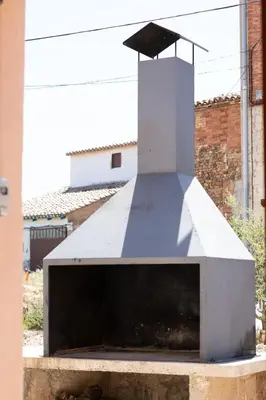 Barbacoa disponible para clientes en la casa o chalet