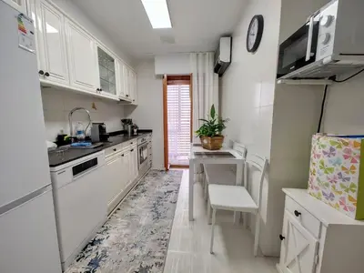 Una cocina o zona de cocina en Piso confort céntrico y vistas Registro turismo VAT 01693