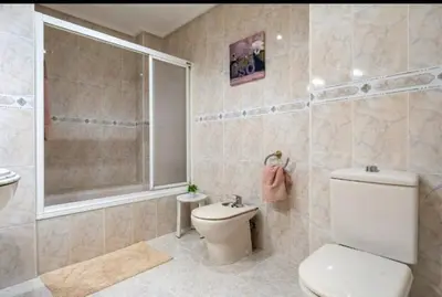 Un baño de El Compromiso