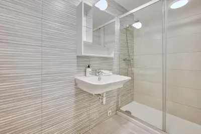 Un baño de Ripa by Clabao